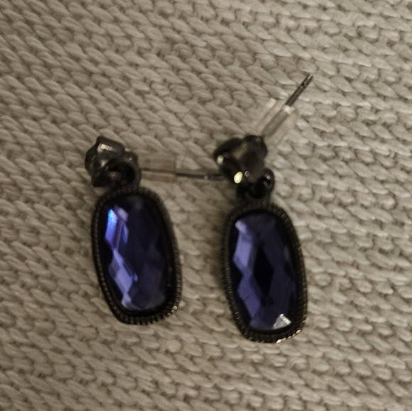 💵3/$20 Vintage Avon Jewelry Set Necklace and Earrings - Picture 13 of 13